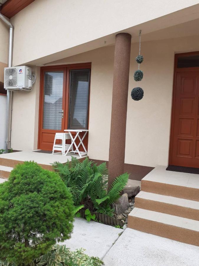 Lajtos Vendeghaz Hotel Hajdúszoboszló Buitenkant foto